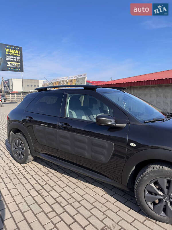 Внедорожник / Кроссовер Citroen C4 Cactus 2015 в Радехове