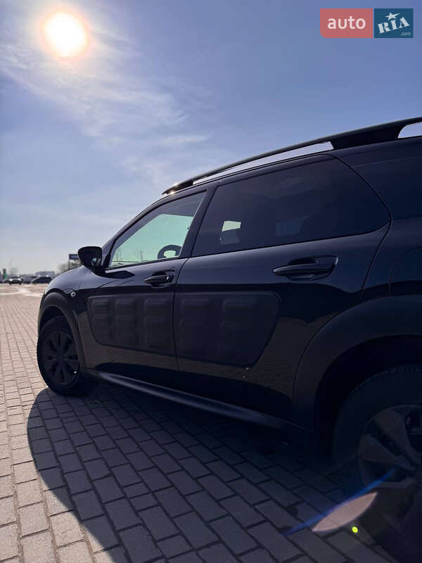 Внедорожник / Кроссовер Citroen C4 Cactus 2015 в Радехове