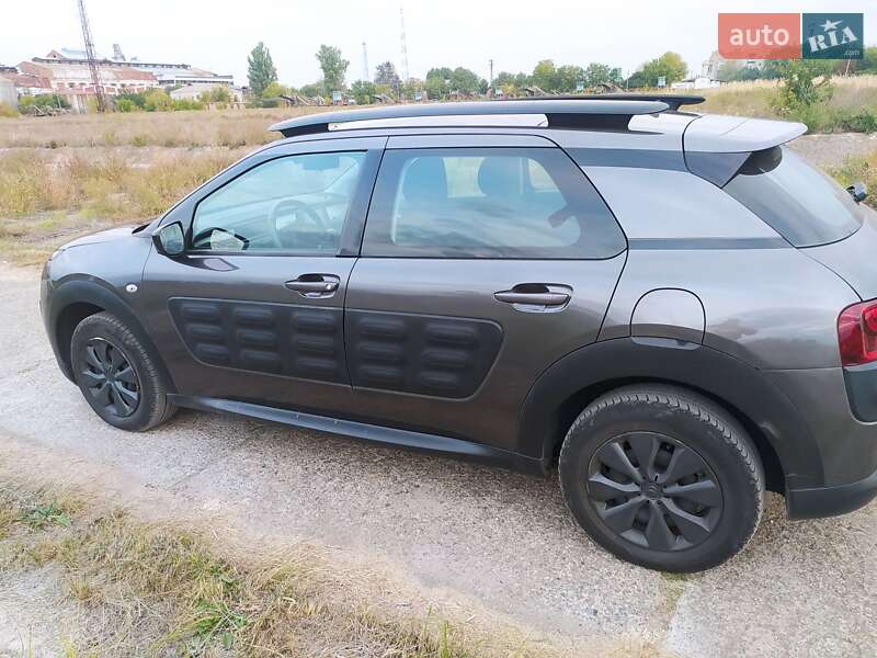 Внедорожник / Кроссовер Citroen C4 Cactus 2018 в Александровке