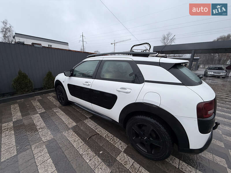 Внедорожник / Кроссовер Citroen C4 Cactus 2015 в Львове