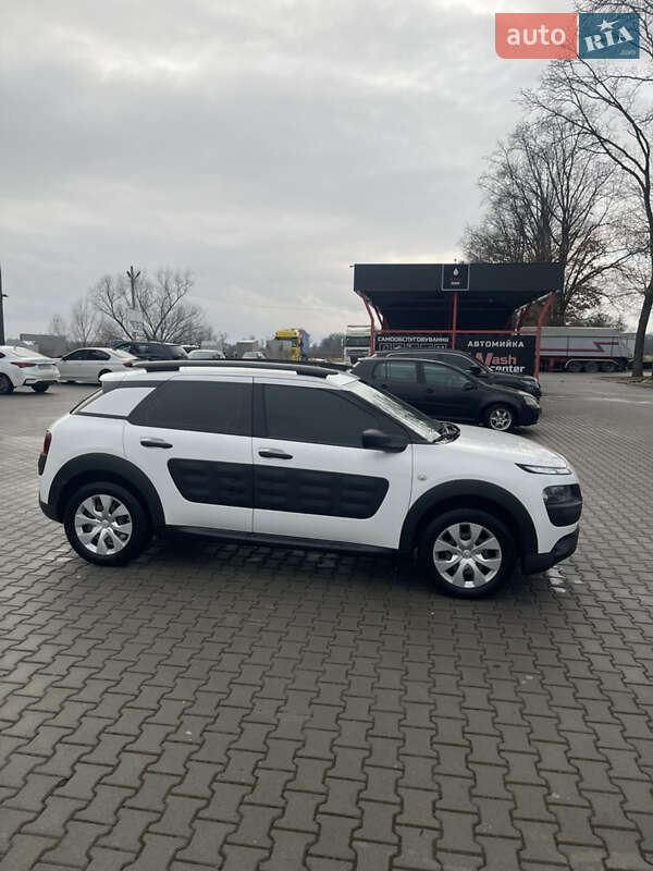 Внедорожник / Кроссовер Citroen C4 Cactus 2017 в Черновцах