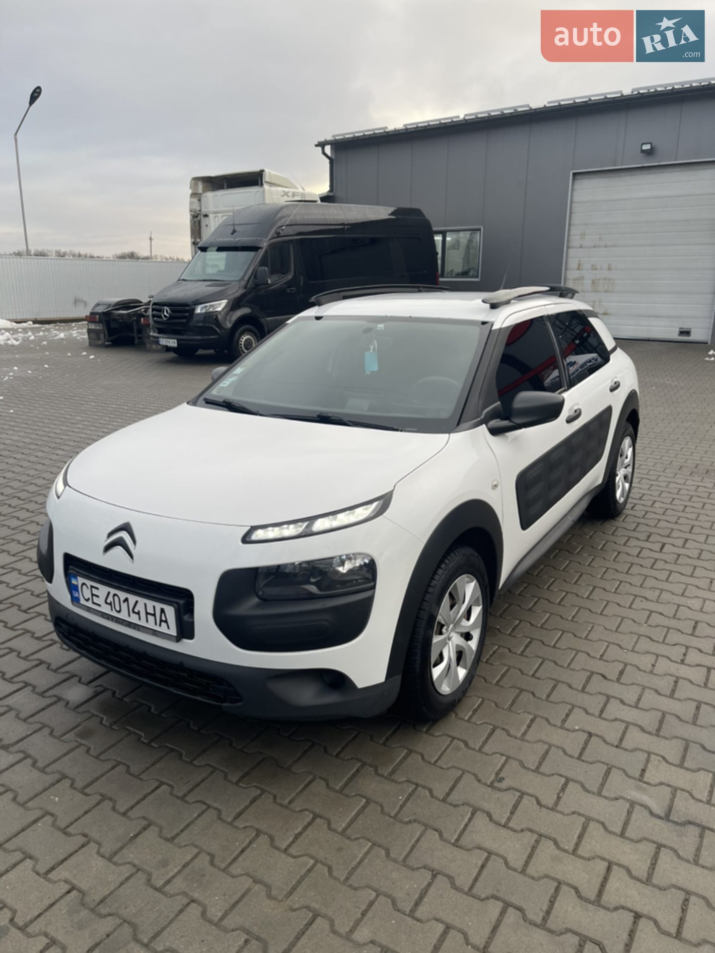 2017 Citroen C4 Cactus - мініатюра 14