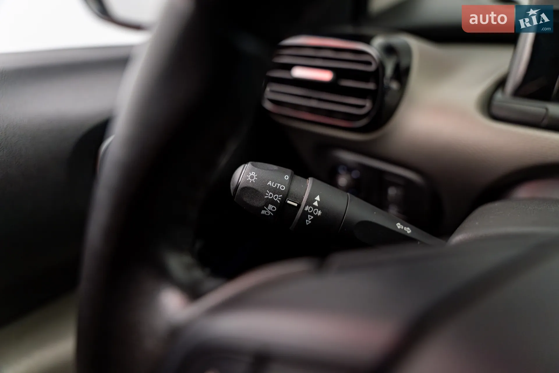 2019 Citroen C4 Cactus - мініатюра 15
