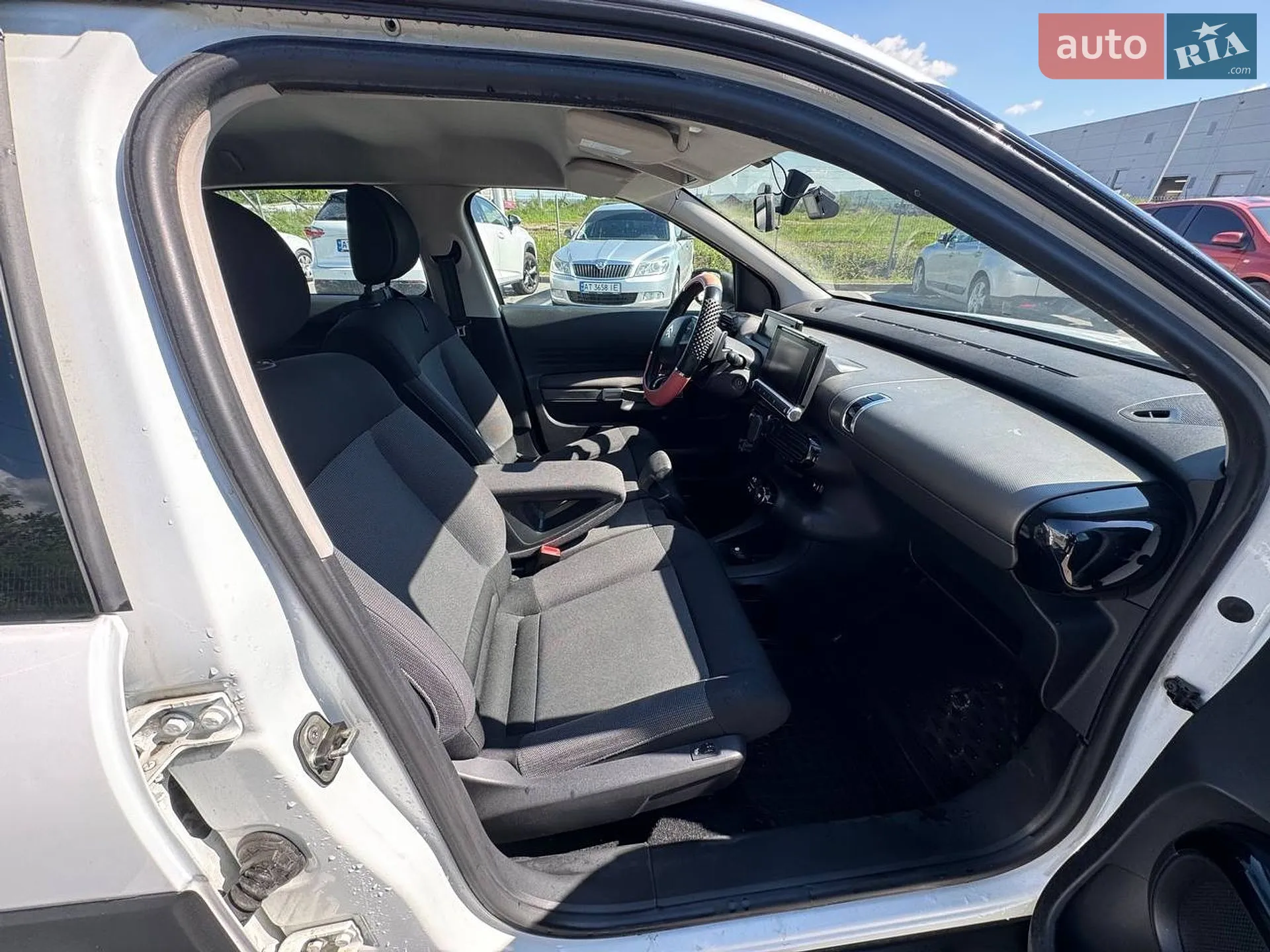 2016 Citroen C4 Cactus - мініатюра 31