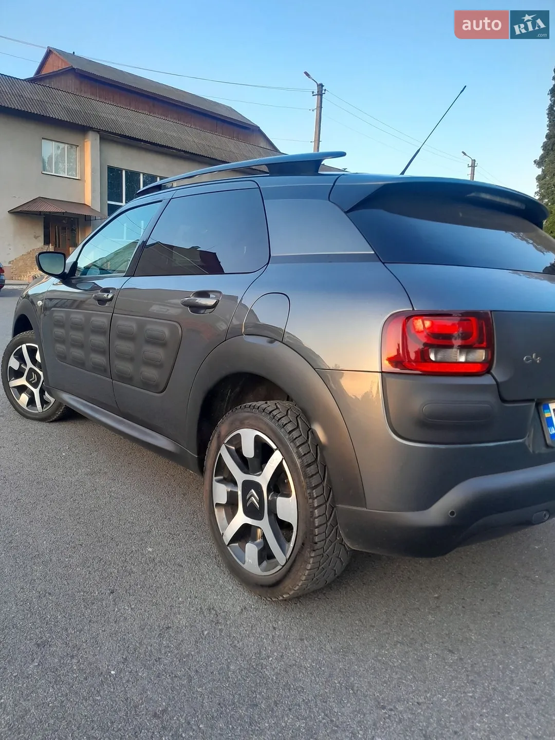 2016 Citroen C4 Cactus - мініатюра 16