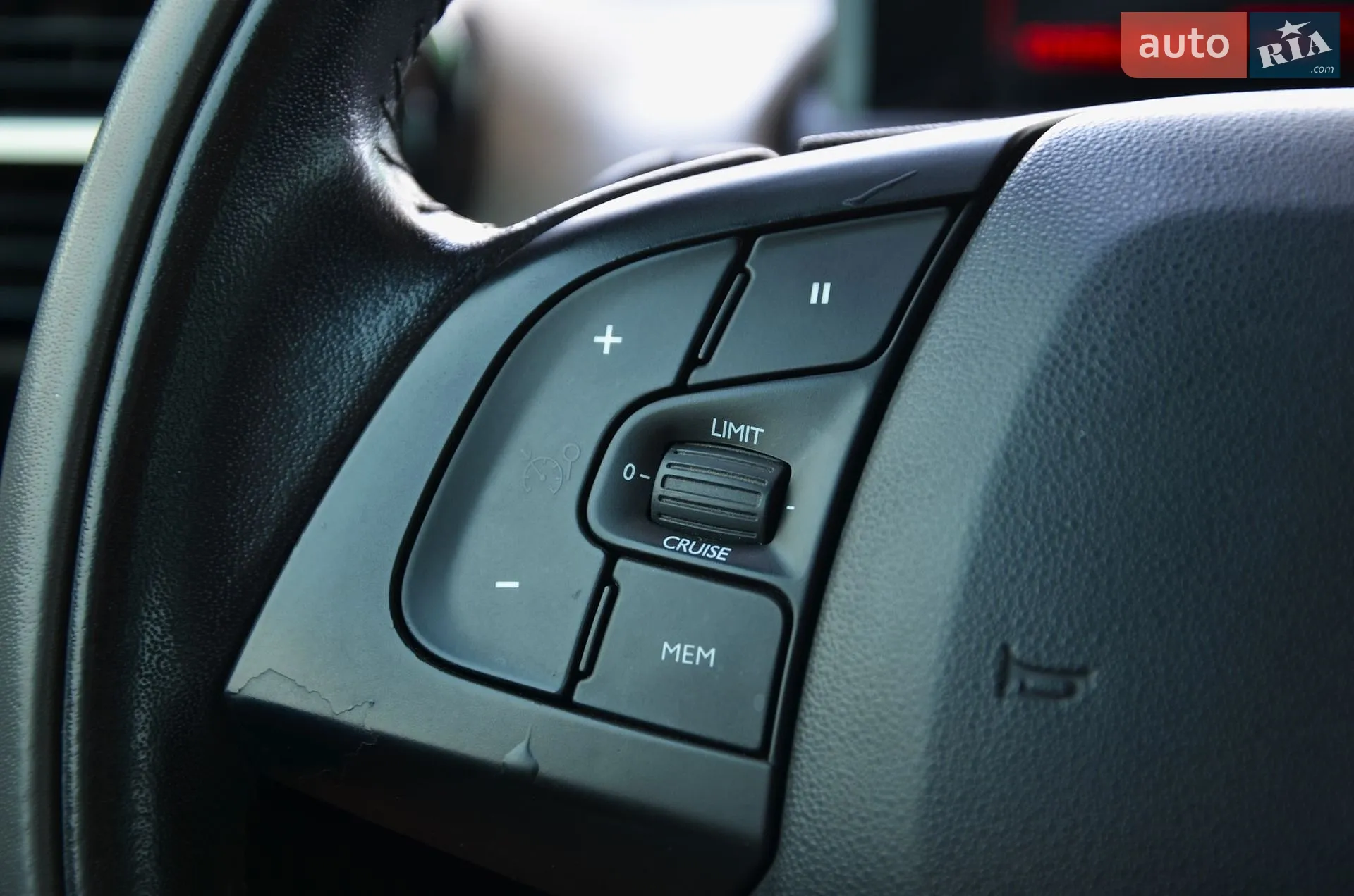 2015 Citroen C4 Cactus - мініатюра 24