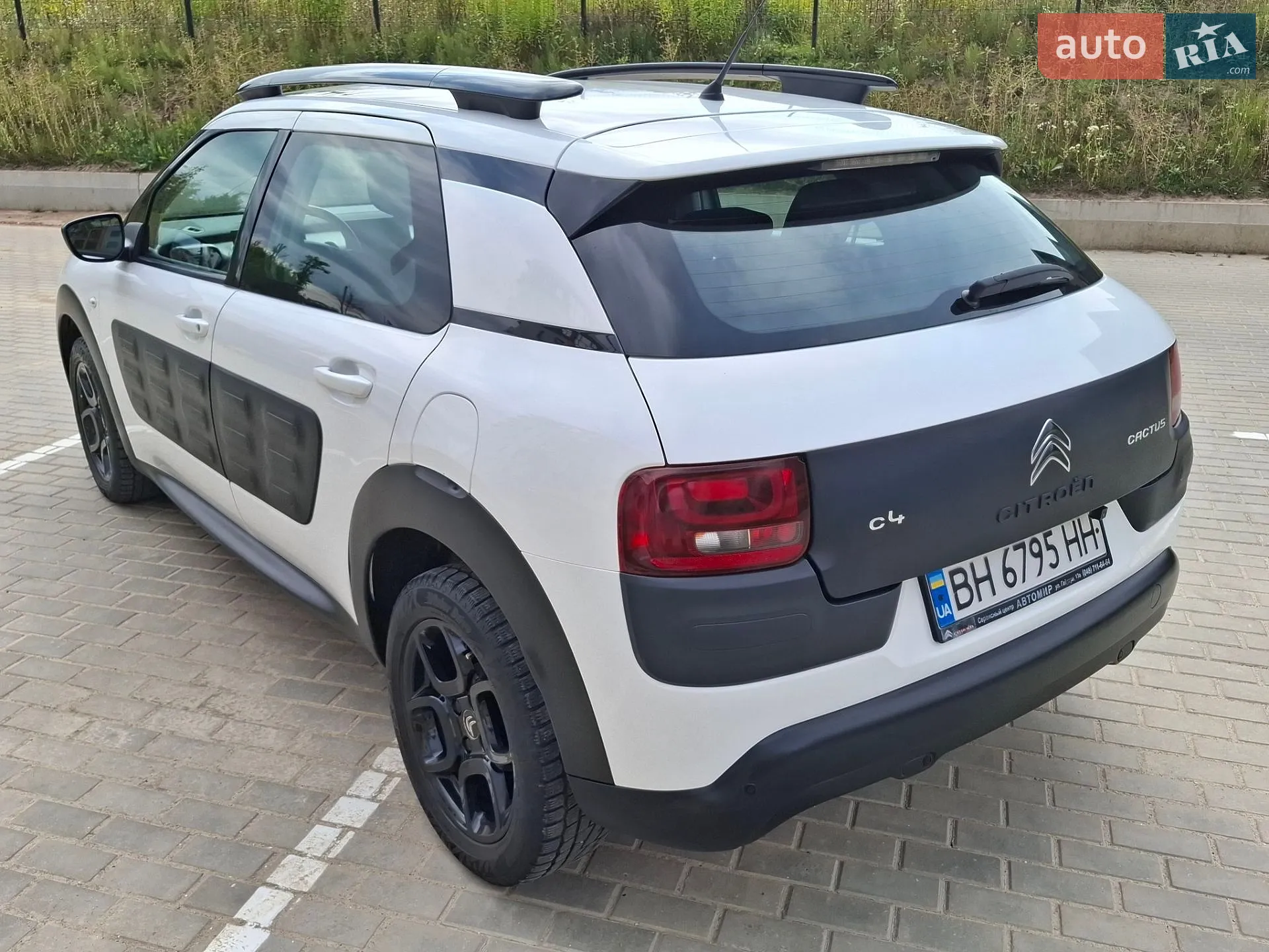 2017 Citroen C4 Cactus - мініатюра 12