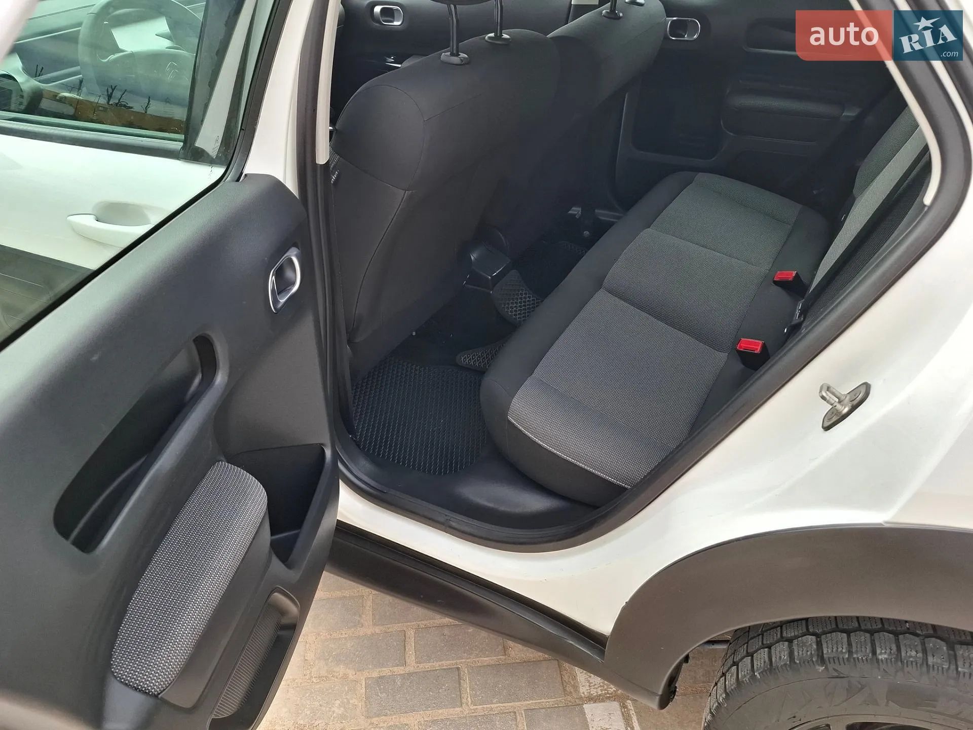 2017 Citroen C4 Cactus - мініатюра 22