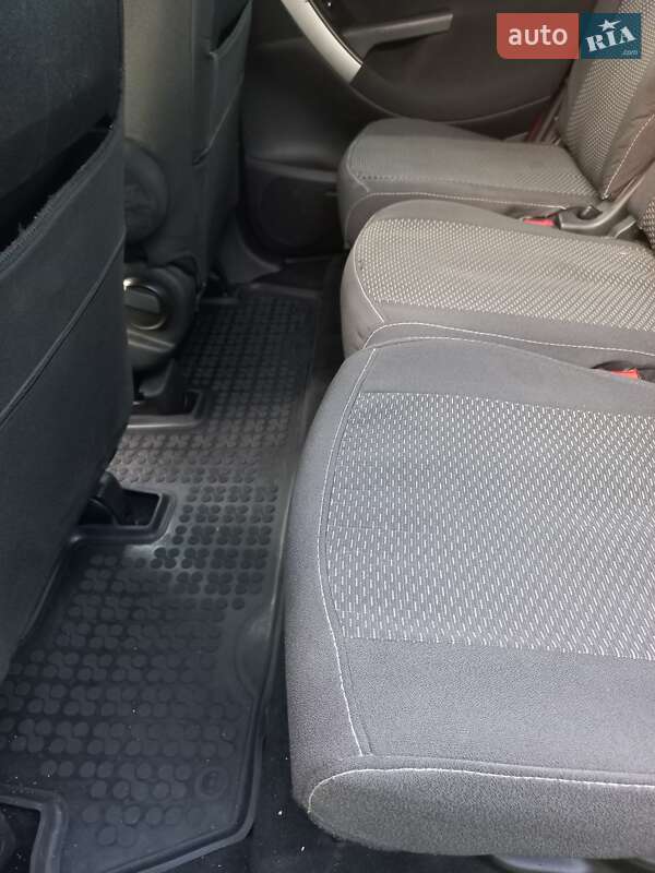 Минивэн Citroen C4 Picasso 2012 в Черновцах