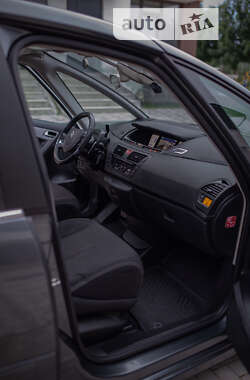 Микровэн Citroen C4 Picasso 2013 в 