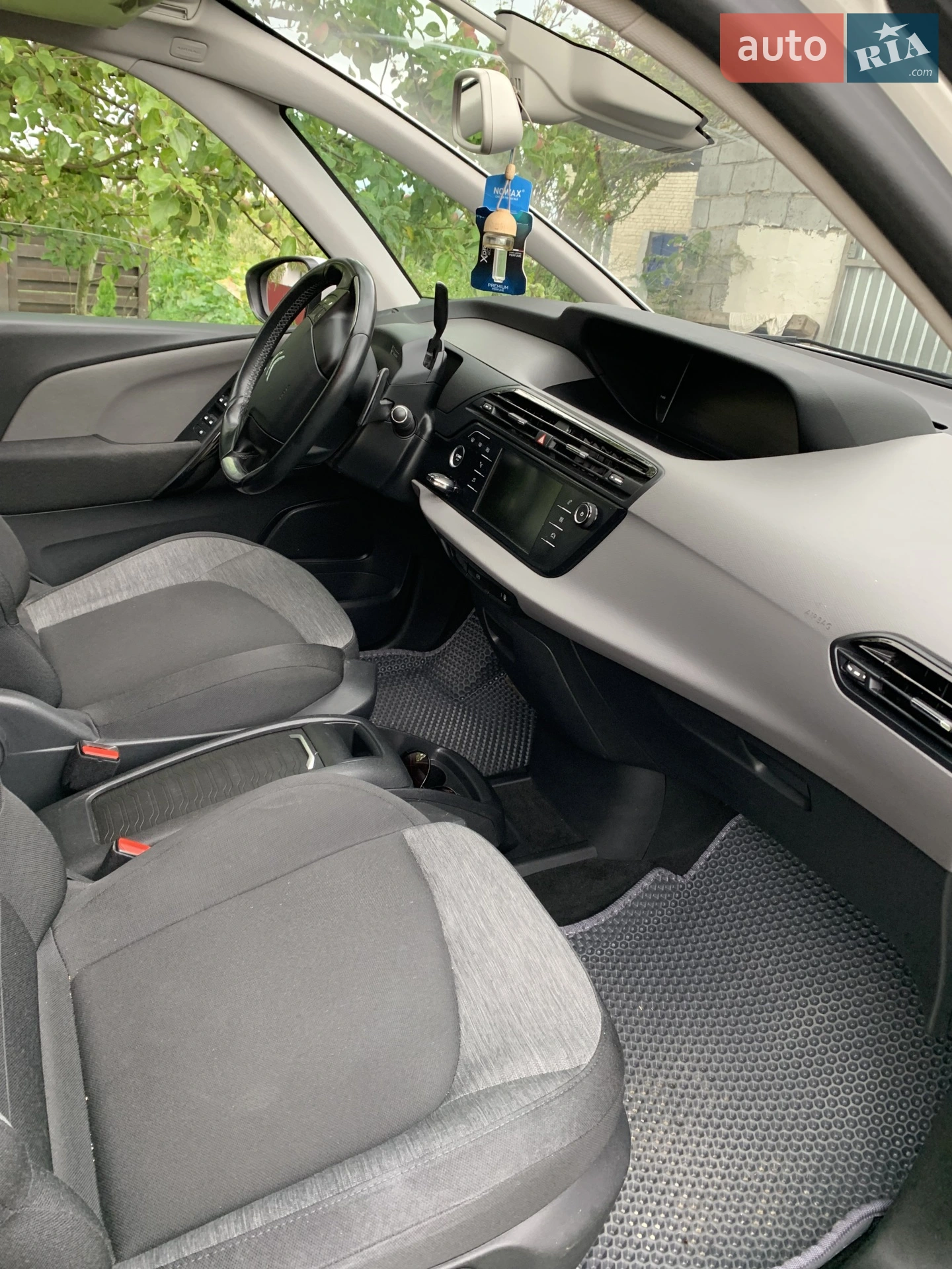 Citroen C4 Picasso 2017 VIN VF73DBHZTHJ819764 фото оголошення 12 з 15
