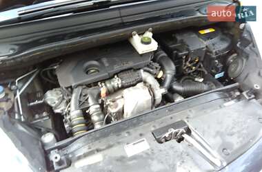 Микровэн Citroen C4 Picasso 2011 в 