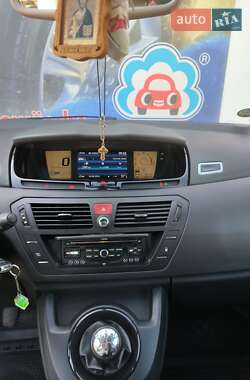 Микровэн Citroen C4 Picasso 2011 в 