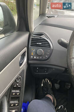 Микровэн Citroen C4 Picasso 2010 в 