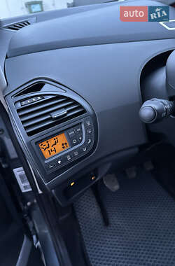 Микровэн Citroen C4 Picasso 2010 в 