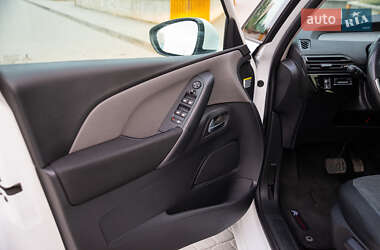 Мікровен Citroen C4 Picasso 2016 в 