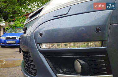 Микровэн Citroen C4 Picasso 2012 в 