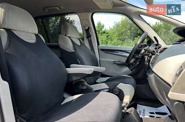 Микровэн Citroen C4 Picasso 2009 в 