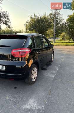 Микровэн Citroen C4 Picasso 2010 в 