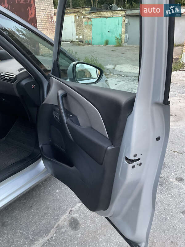 Мінівен Citroen C4 Picasso 2015 в Козятині фото 9 Мінівен Citroen C4 Picasso 2015 в Козятині