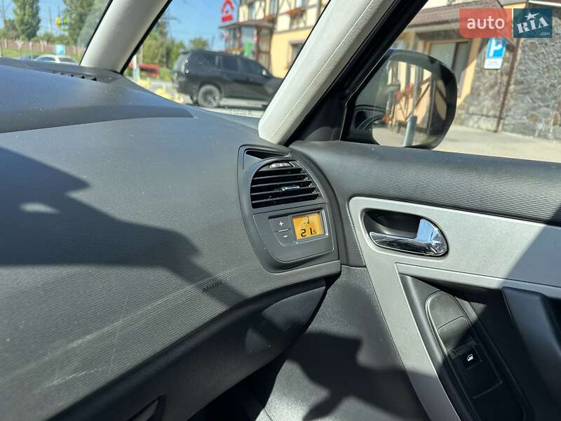 Микровэн Citroen C4 Picasso 2011 в Хмельницком фото 29 Микровэн Citroen C4 Picasso 2011 в Хмельницком
