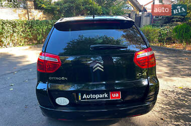 Микровэн Citroen C4 Picasso 2010 в 