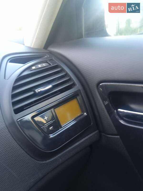 Микровэн Citroen C4 Picasso 2010 в Кропивницком фото 18 Микровэн Citroen C4 Picasso 2010 в Кропивницком
