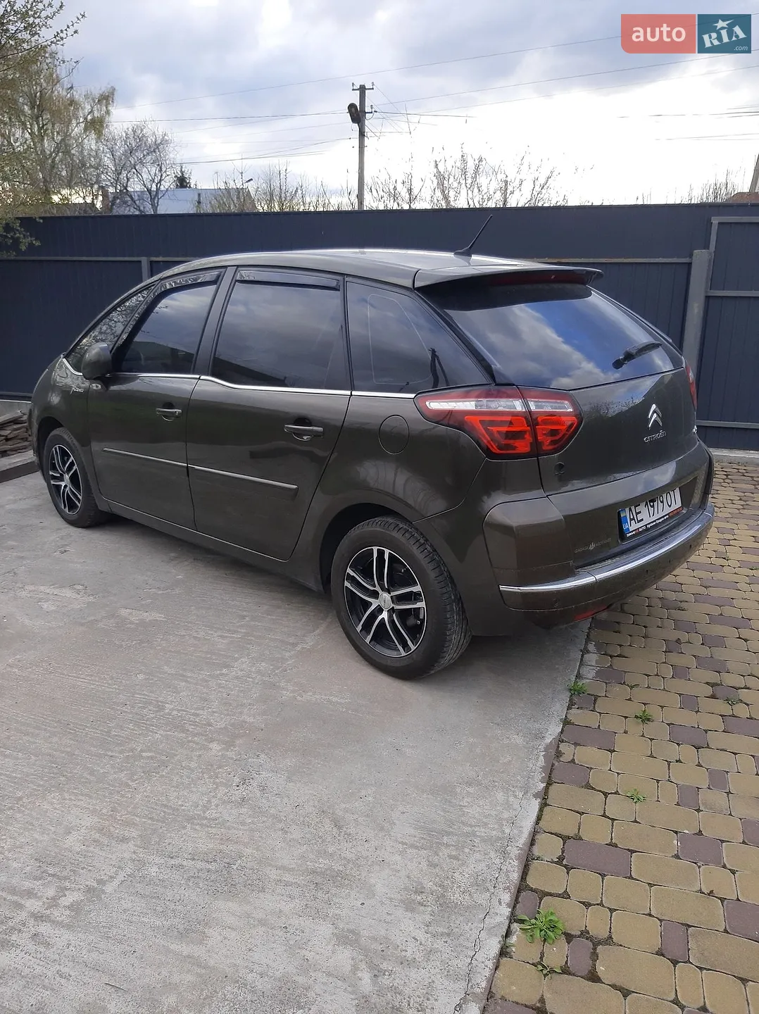 Citroen C4 Picasso 2011 VIN VF7UD9HR8BJ802783 фото оголошення 3 з 15