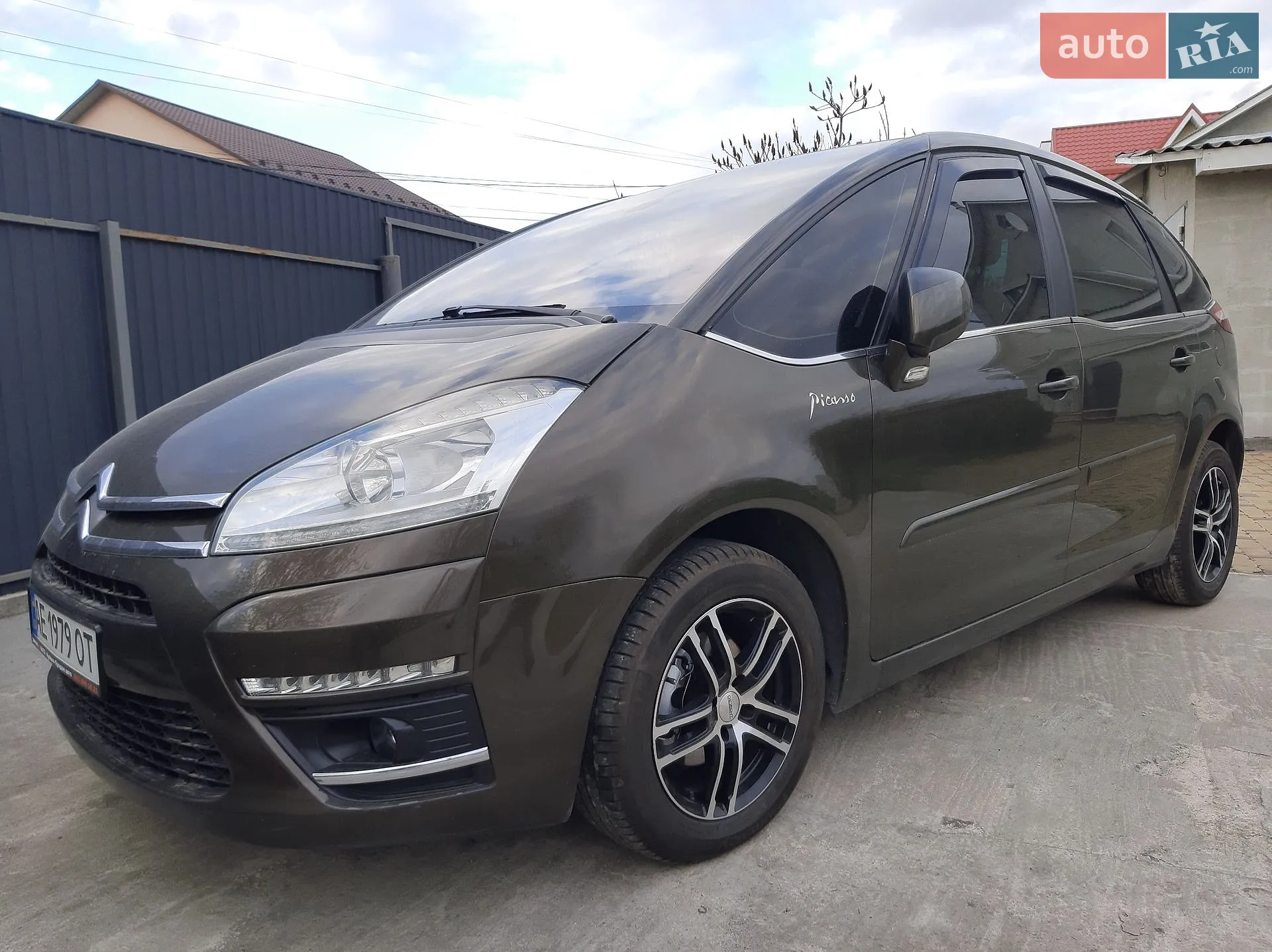 Citroen C4 Picasso 2011 VIN VF7UD9HR8BJ802783 фото оголошення 4 з 15