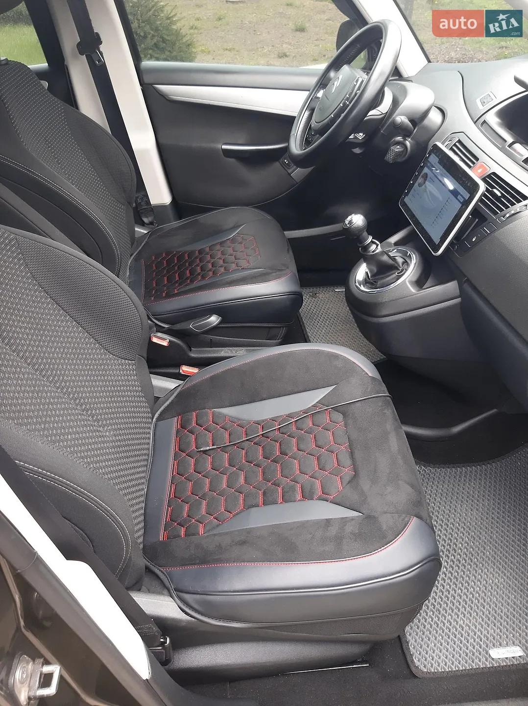 Citroen C4 Picasso 2011 VIN VF7UD9HR8BJ802783 фото оголошення 6 з 15