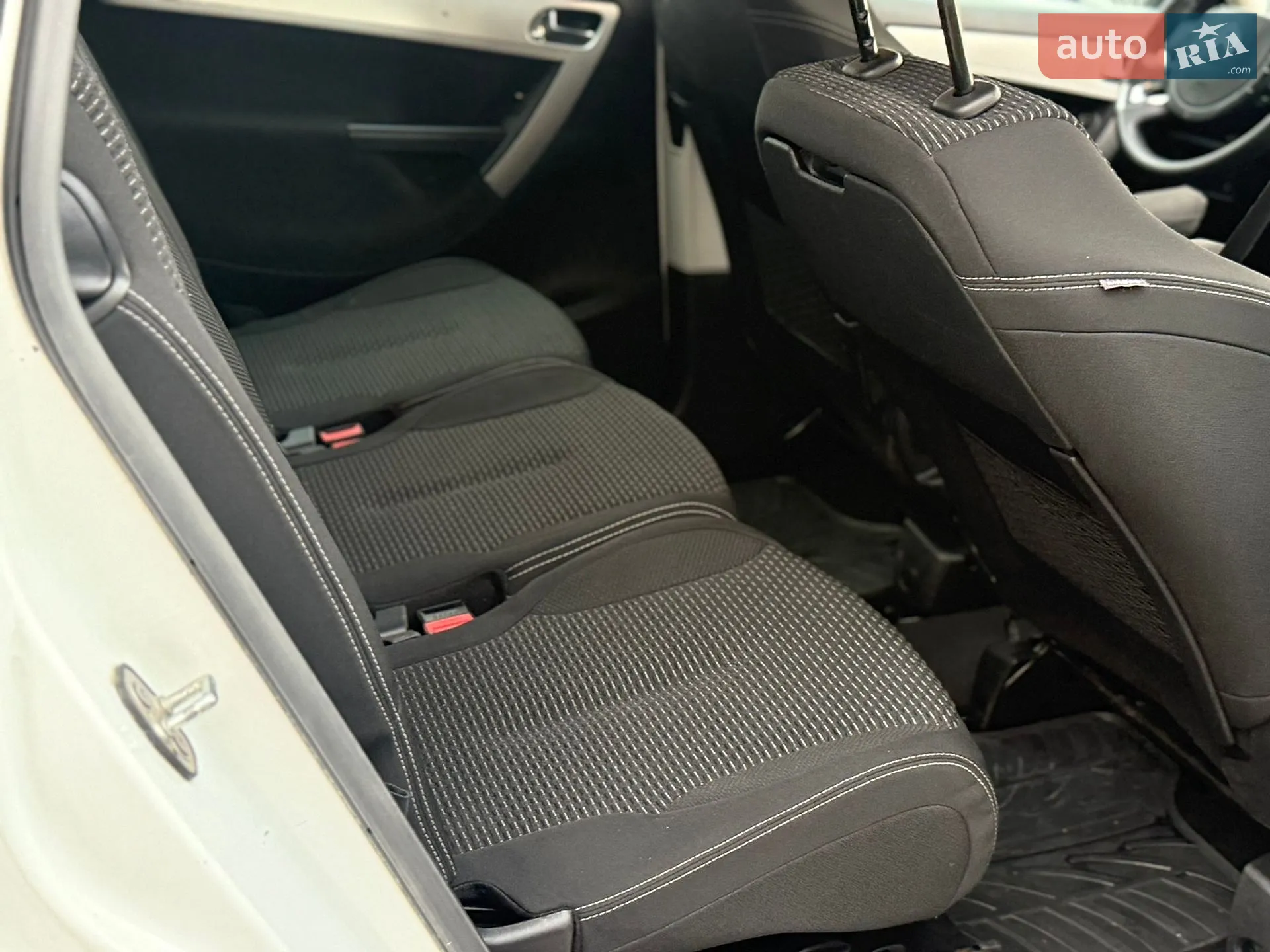 2010 Citroen C4 Picasso - мініатюра 11