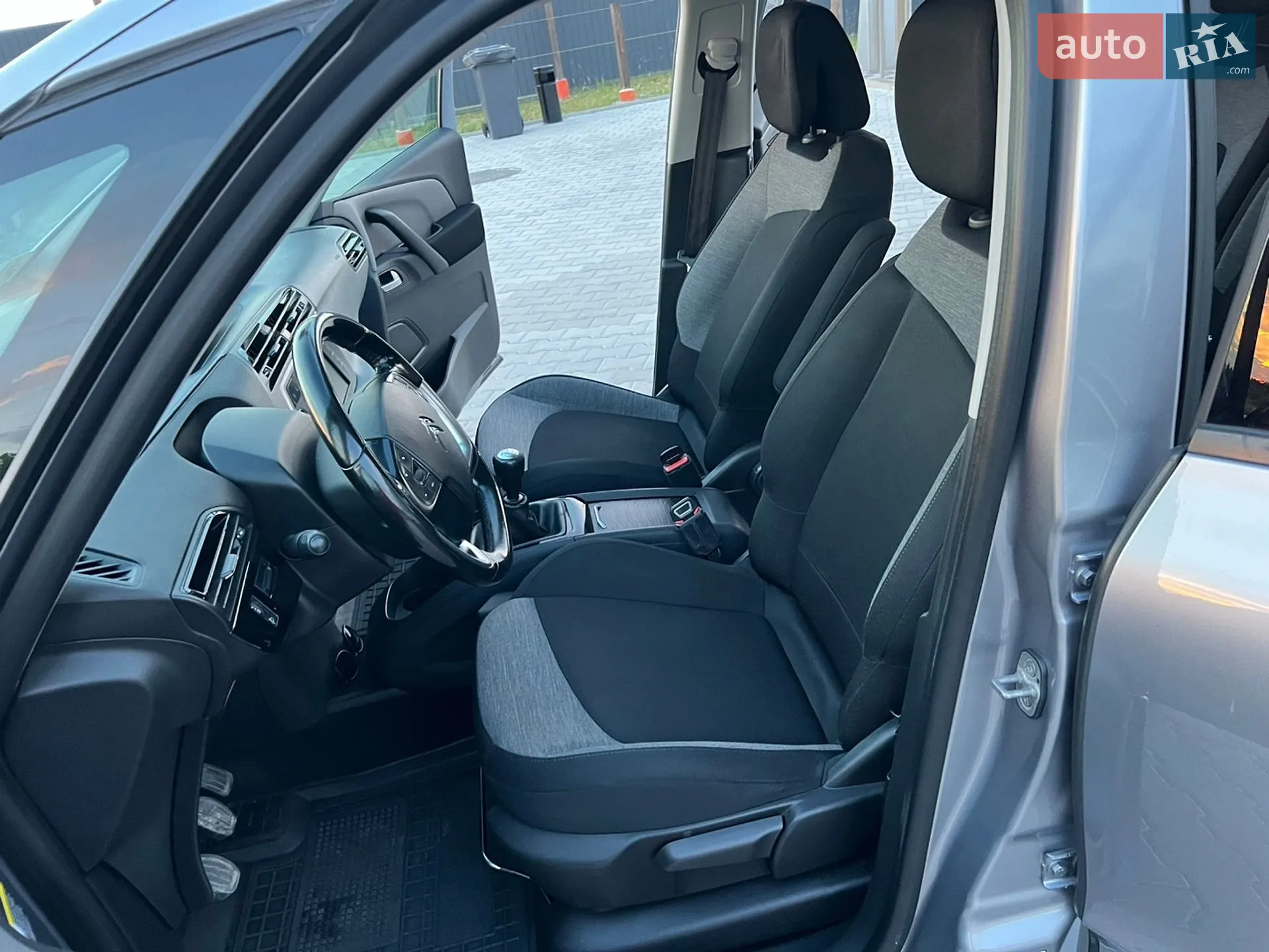2016 Citroen C4 Picasso - мініатюра 18