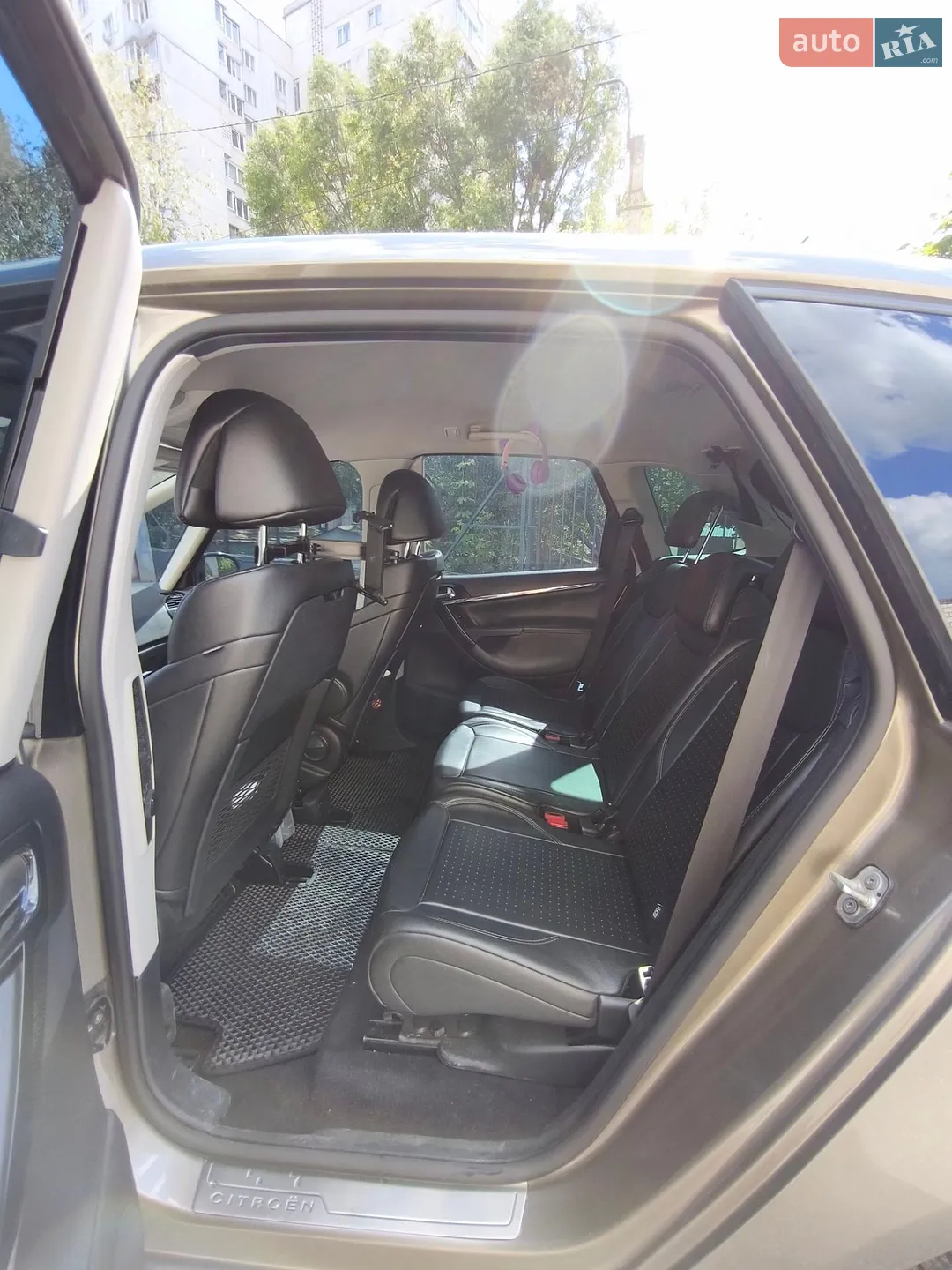 Citroen C4 Picasso 2010 VIN VF7UD9HZHAJ712451 фото оголошення 17 з 19