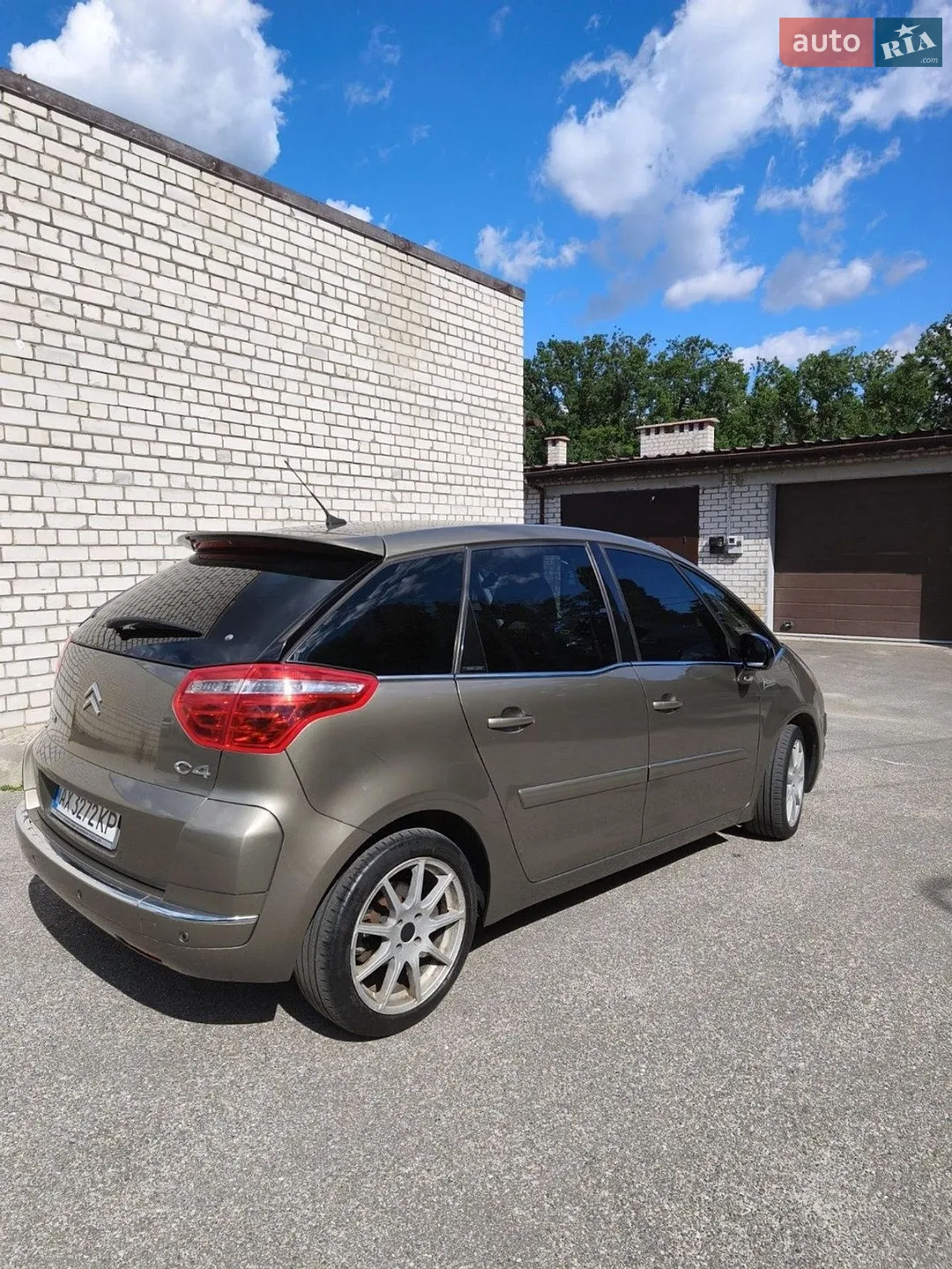 Citroen C4 Picasso 2010 VIN VF7UD9HZHAJ712451 фото оголошення 7 з 19