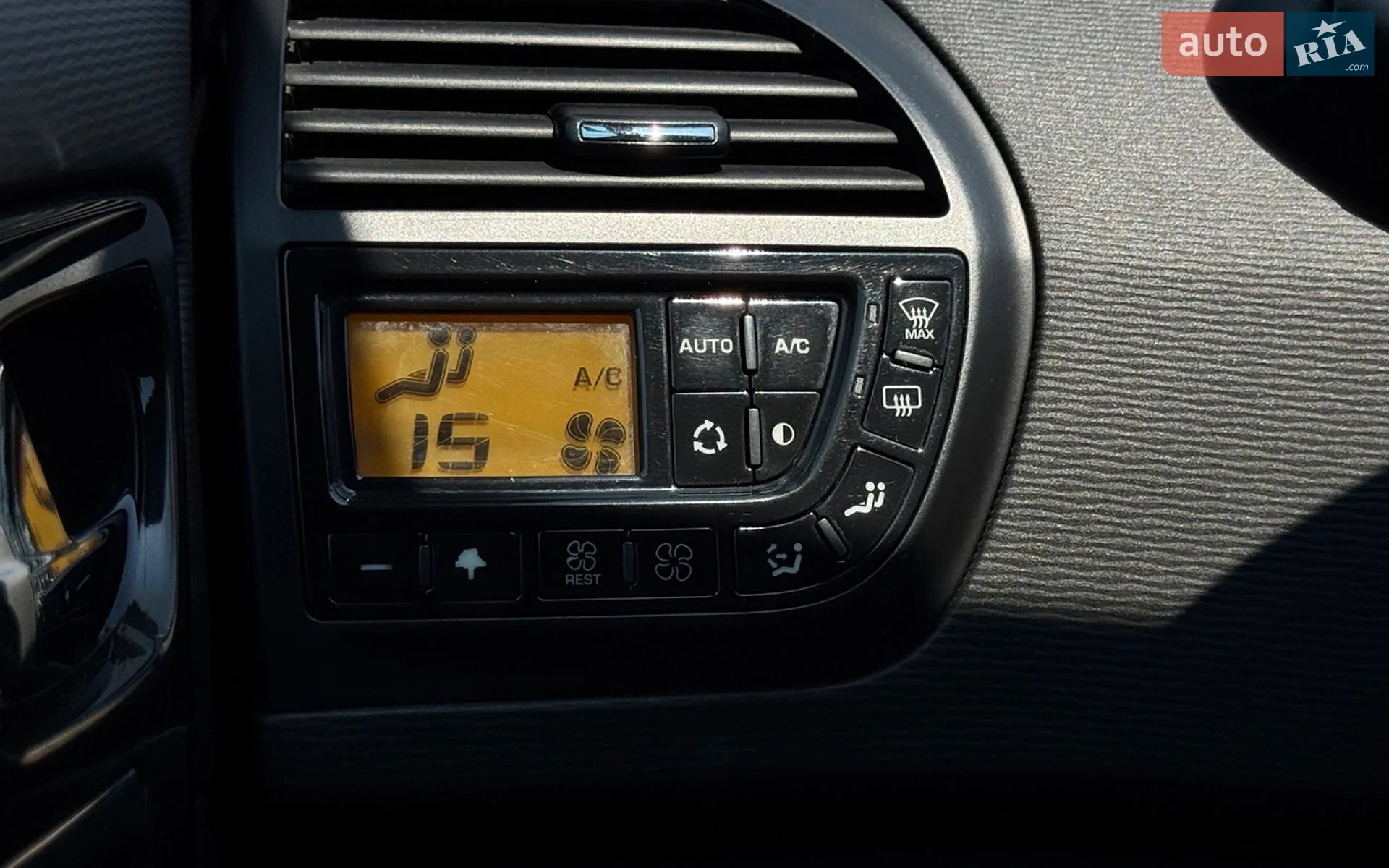 2010 Citroen C4 Picasso - мініатюра 16