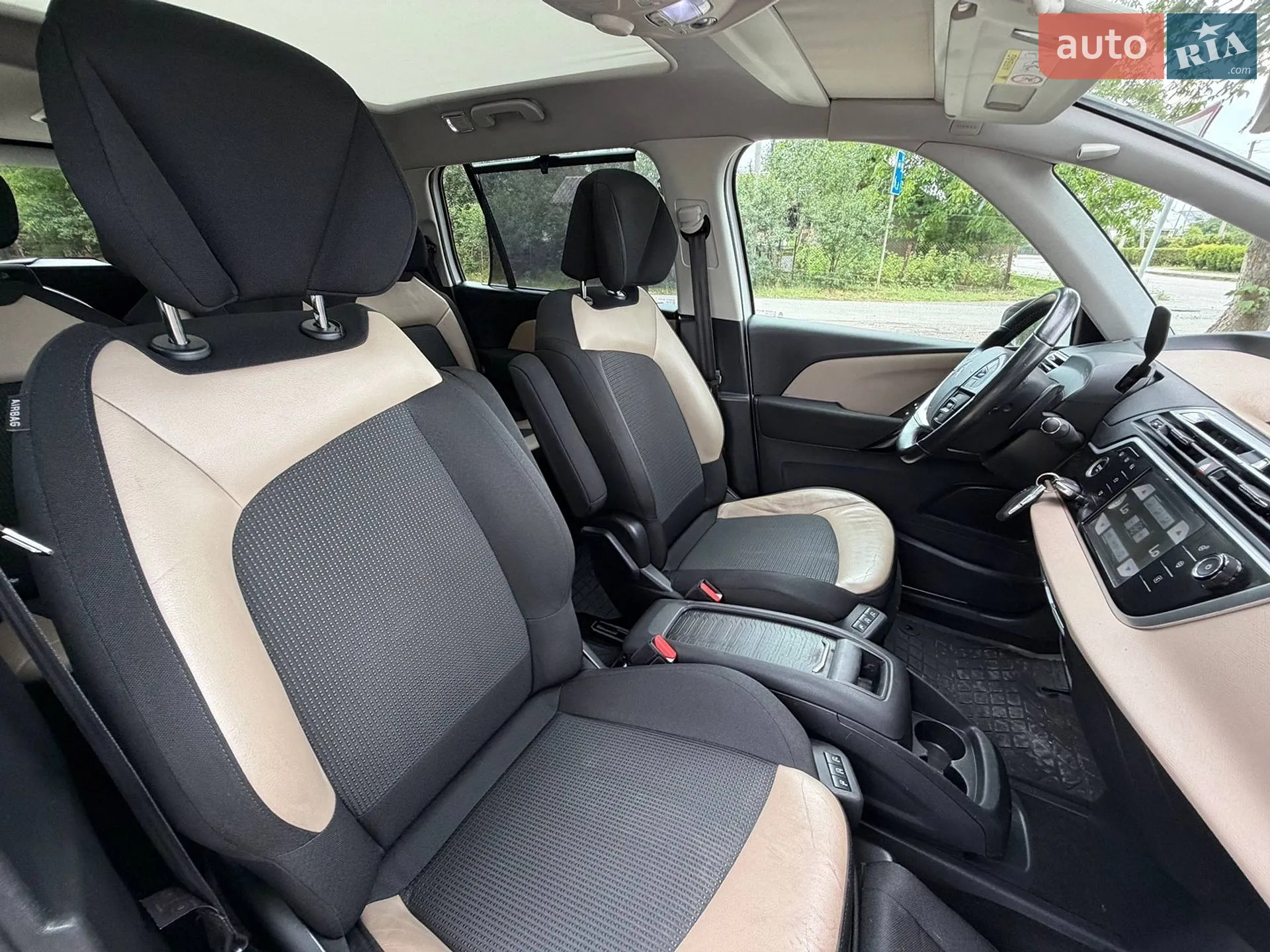 2015 Citroen C4 Picasso - мініатюра 54