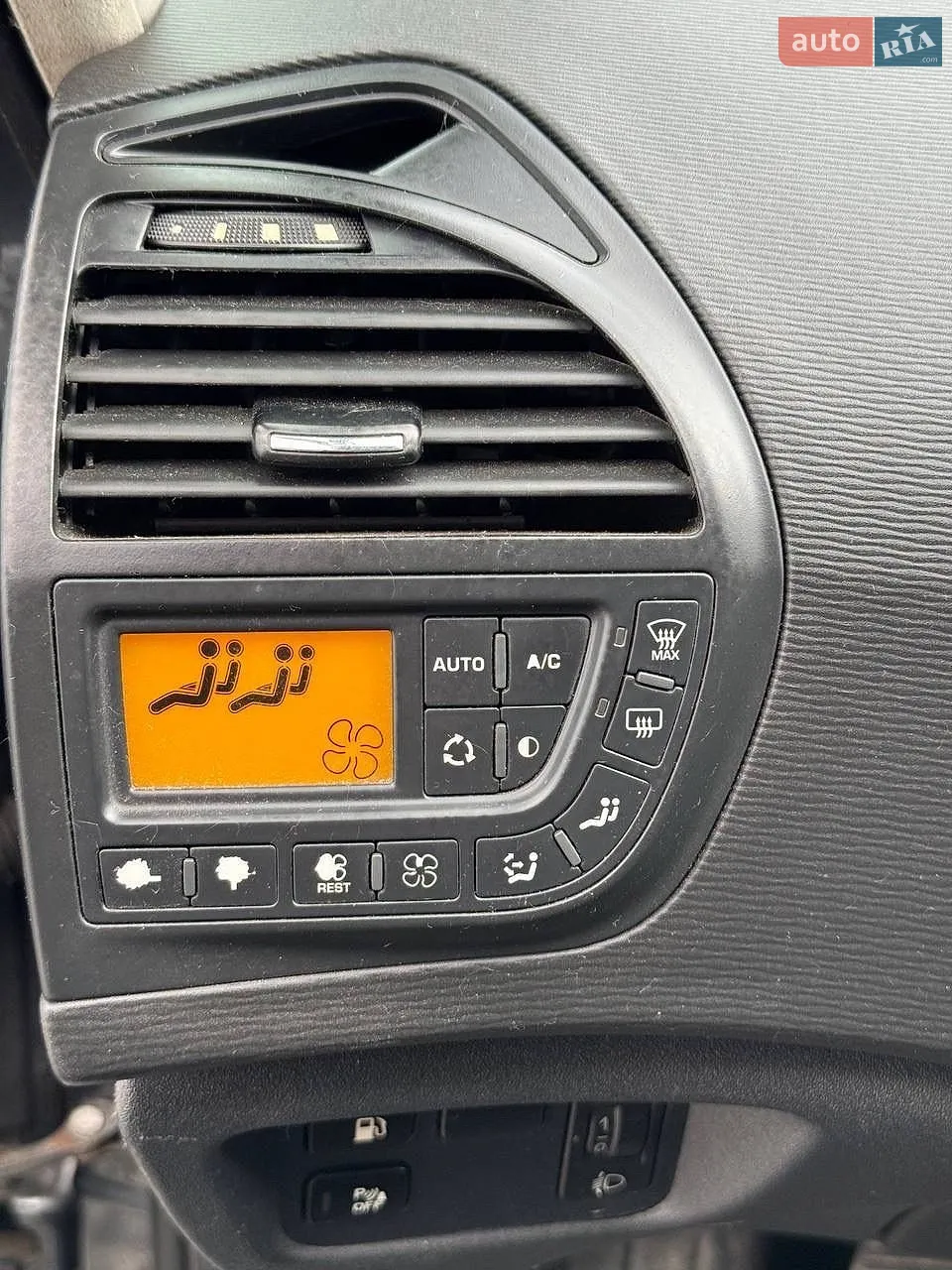 2012 Citroen C4 Picasso - мініатюра 51