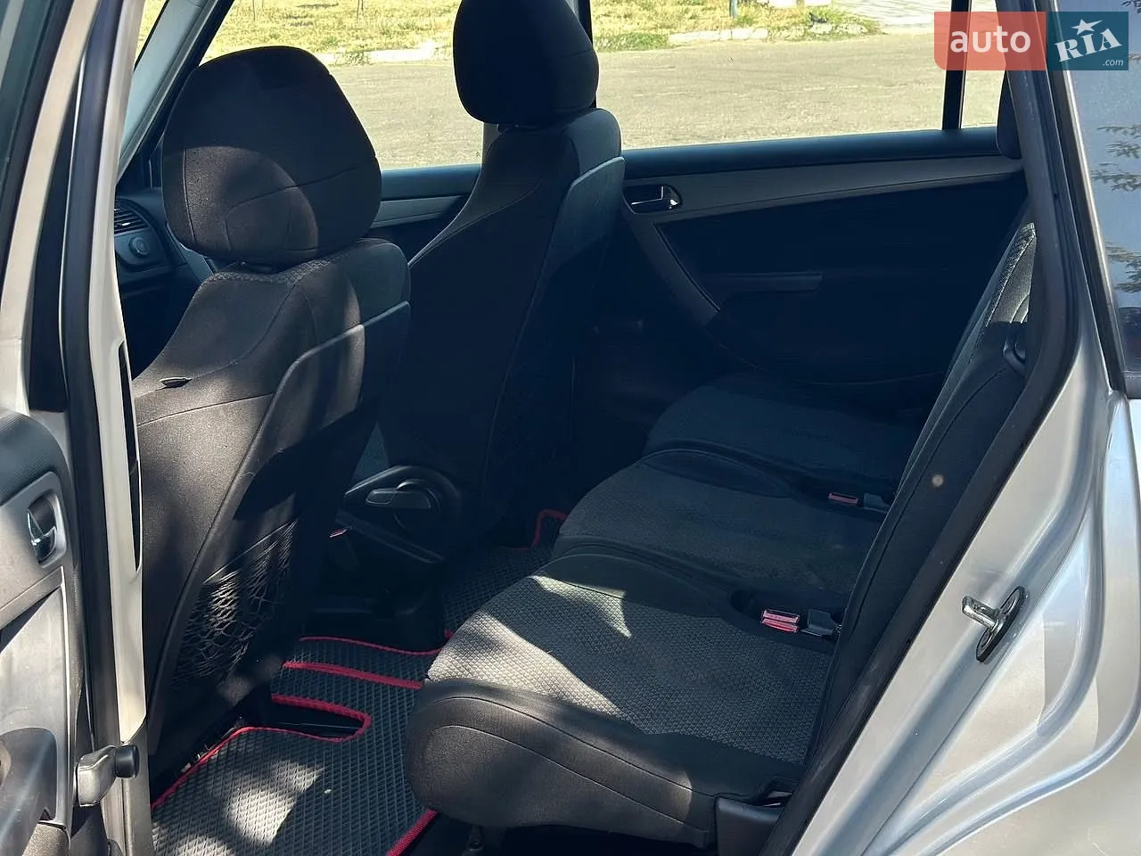 2010 Citroen C4 Picasso - мініатюра 15