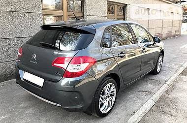 Хетчбек Citroen C4 2013 в 