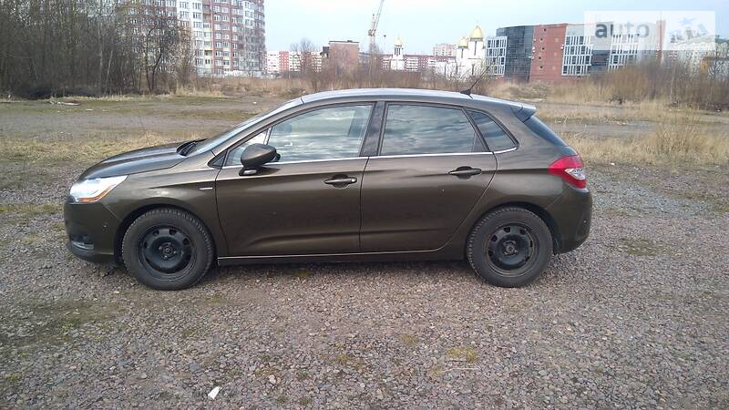 Хетчбек Citroen C4 2013 в 