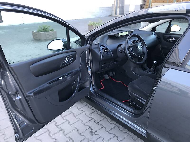 Седан Citroen C4 2009 в Житомире