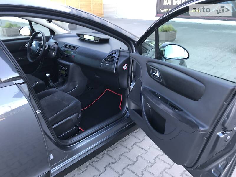 Седан Citroen C4 2009 в Житомире