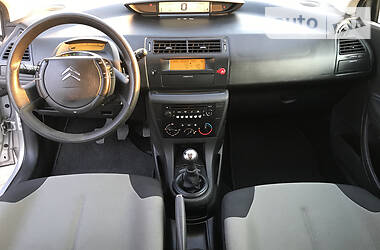 Хетчбек Citroen C4 2008 в 