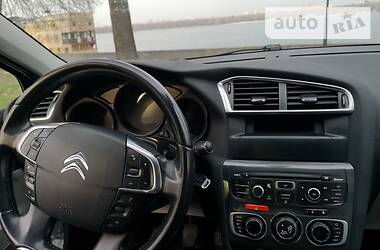 Хетчбек Citroen C4 2011 в 