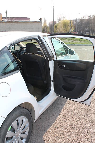 Хетчбек Citroen C4 2008 в Рівному фото 28 Хетчбек Citroen C4 2008 в Рівному