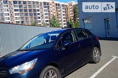 Хэтчбек Citroen C4 2012 в 