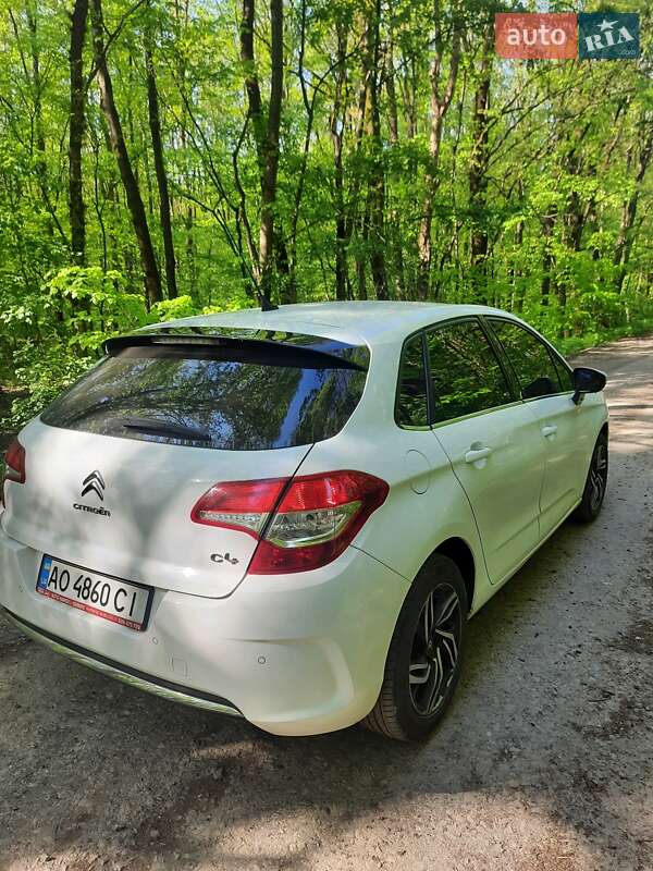Хэтчбек Citroen C4 2013 в Мукачево