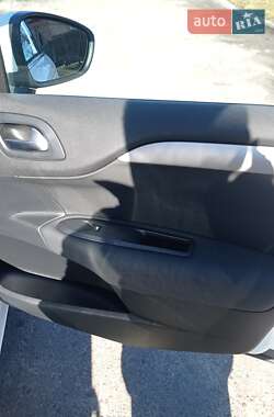 Хэтчбек Citroen C4 2014 в 