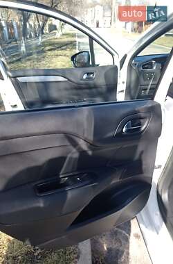 Хэтчбек Citroen C4 2014 в 
