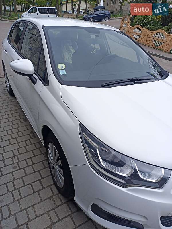 Хэтчбек Citroen C4 2017 в Львове